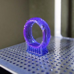 デジタルジュエリー®　３Ｄプリンターで出力中